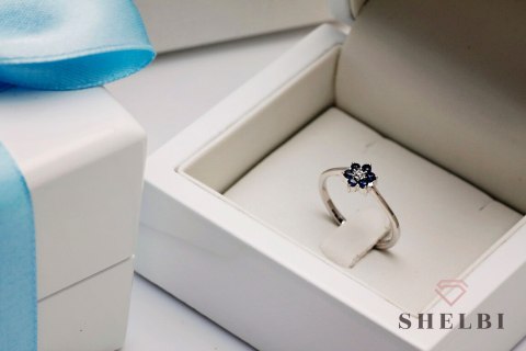 Złoty pierścionek kwiat z diamentami Staviori Złoty pierścionek kwiat z diamentami Staviori