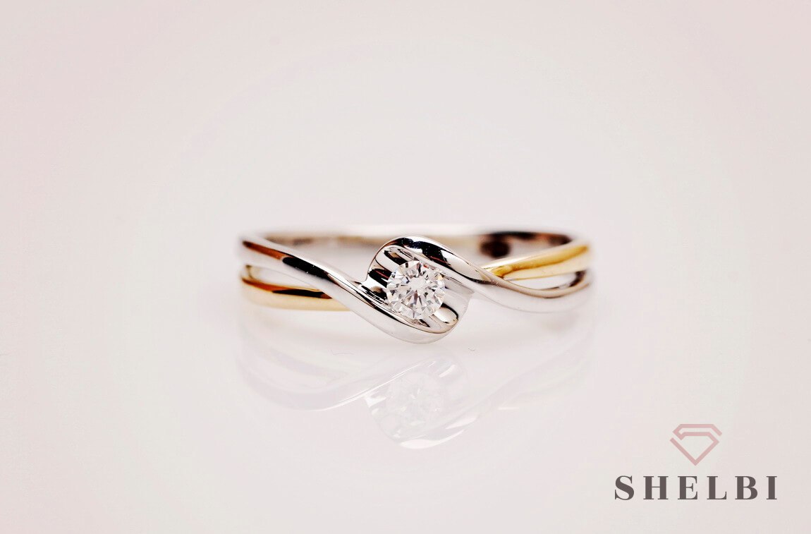 Złoty pierścionek z brylantem białe i żółte złoto Staviori