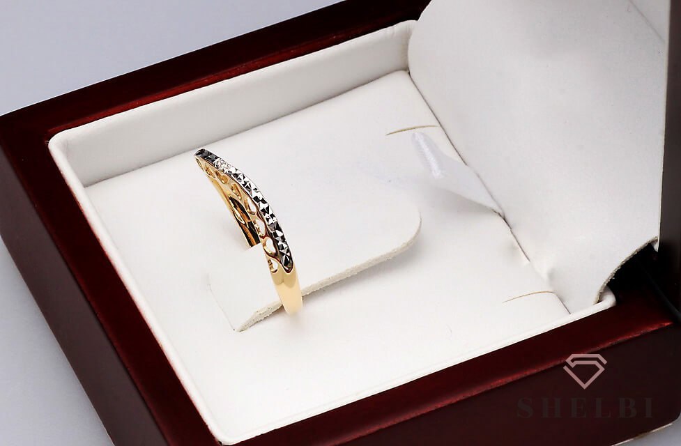 Złoty pierścionek z brylantem białe i żołte złoto Staviori