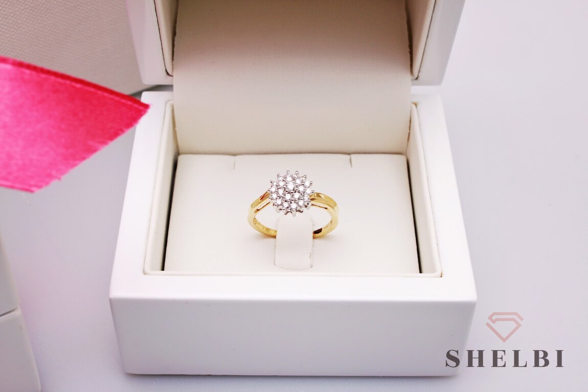 Złoty pierścionek z brylantami żółte i białe złoto Staviori