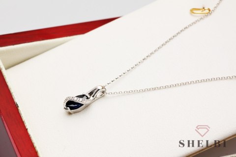 Złoty wisiorek z diamentami i niebieskim szafirem Staviori Złoty wisiorek z diamentami i niebieskim szafirem Staviori
