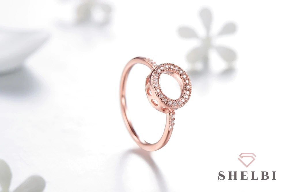 Srebrny pierścionek z cyrkoniami pozłacany różowym złotem Staviori