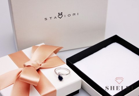 Srebrny pierścionek z szafirem Staviori Srebrny pierścionek z szafirem Staviori