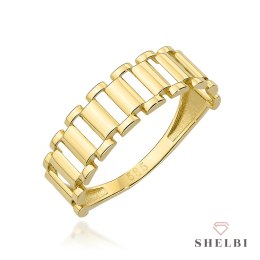 Smooth gold ring made of segments